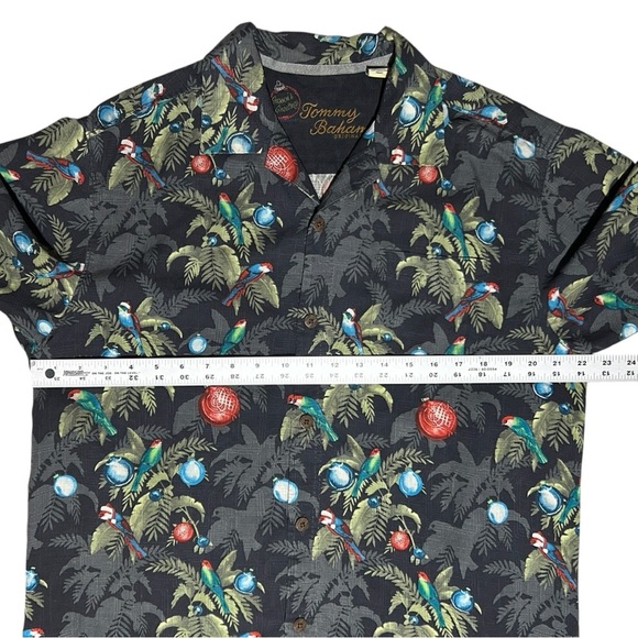 2014 TOMMY BAHAMA Seasons Greetings Silk Shirt sz M Tree Bird Ornament Christmas - Picture 5 of 12